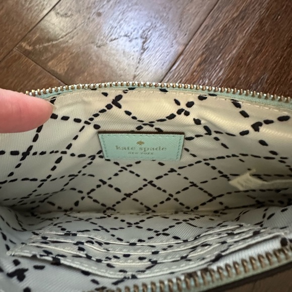 Kate Spade Saffiano leather blue wristlet-EUC - Picture 10 of 12